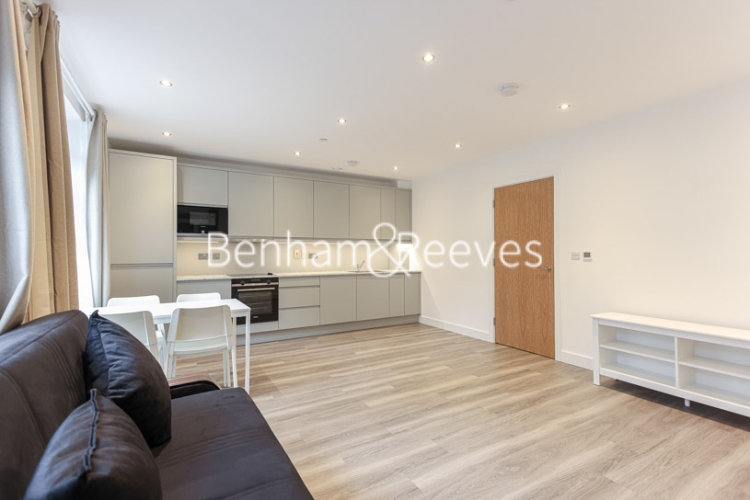 1 bedroom flat to rent in Lismore Boulevard, Colindale, NW9-image 2