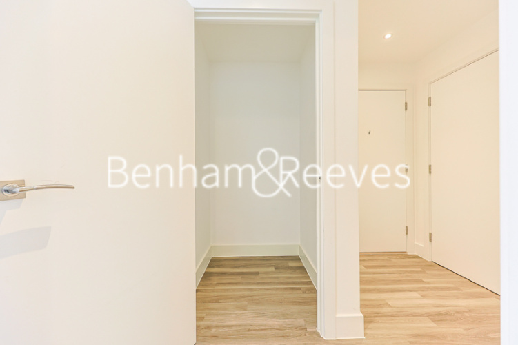 2  bedrooms flat to rent in Aerodrome Road, Beaufort Park, NW9-image 15