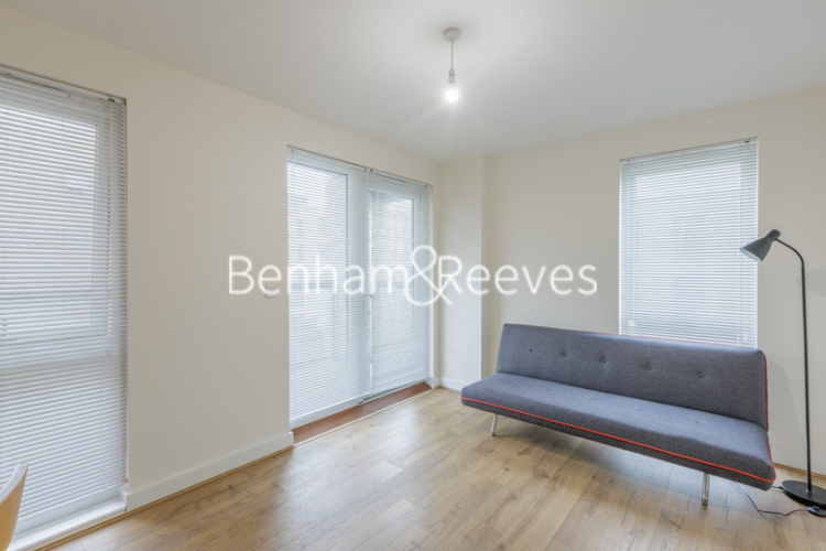 2  bedrooms flat to rent in Guardian Avenue, Pulse Edition, NW9-image 1