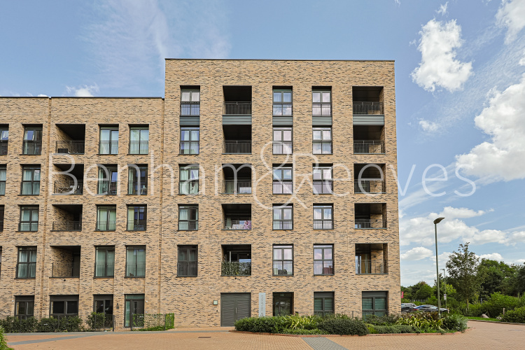 2  bedrooms flat to rent in Colindale Gardens, Beaufort Park, NW9-image 12