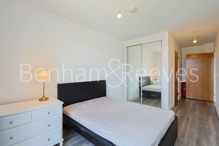 2  bedrooms flat to rent in Colindale Gardens, Beaufort Park, NW9-image 17