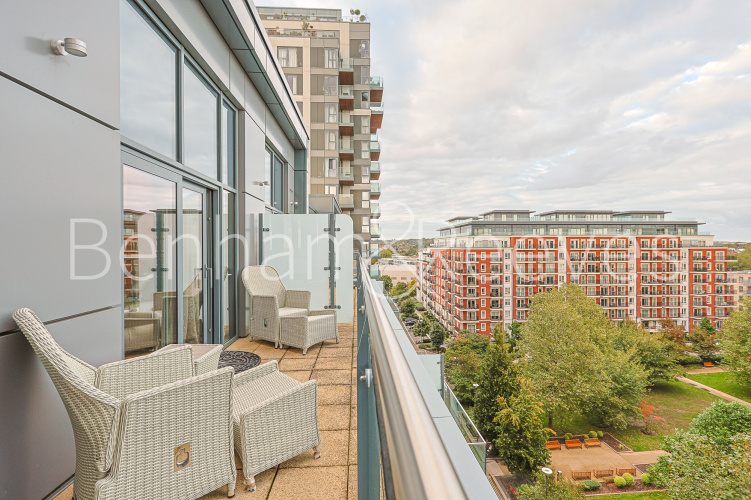 3  bedrooms flat to rent in Beaufort Square, Beaufort Park, NW9-image 5