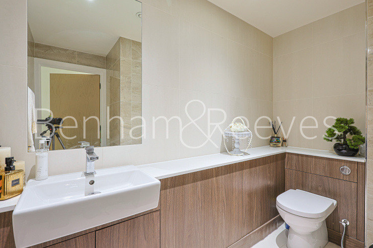 3  bedrooms flat to rent in Beaufort Square, Beaufort Park, NW9-image 7