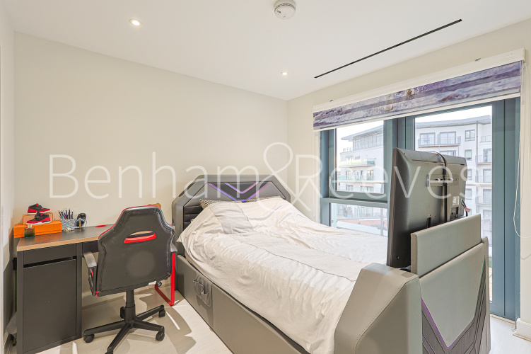 3  bedrooms flat to rent in Beaufort Square, Beaufort Park, NW9-image 9
