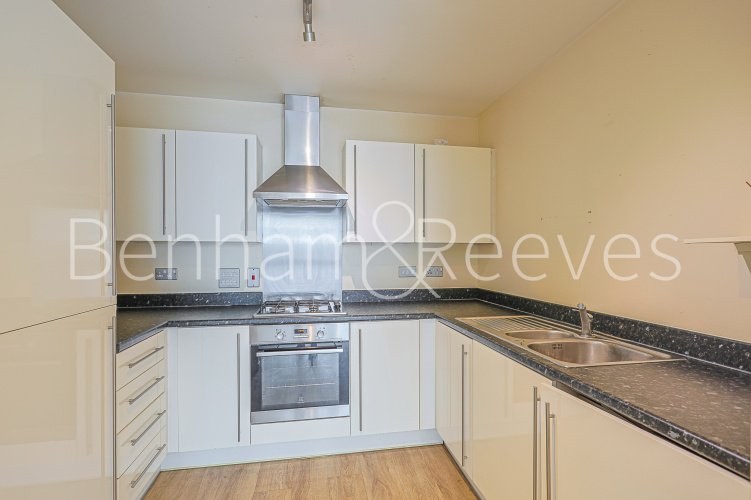 1  bedroom flat to rent in Mar House,The Hyde, NW9-image 2