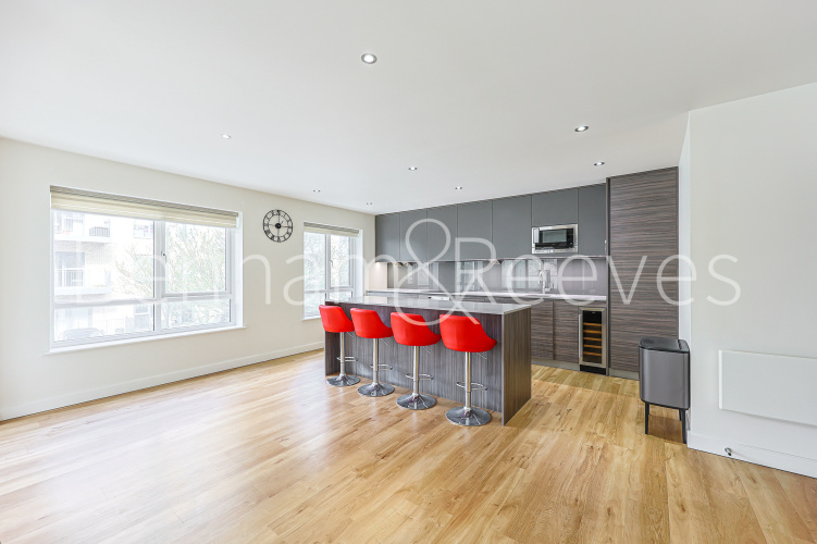 2  bedrooms flat to rent in Empire House, Colindale, NW9-image 13