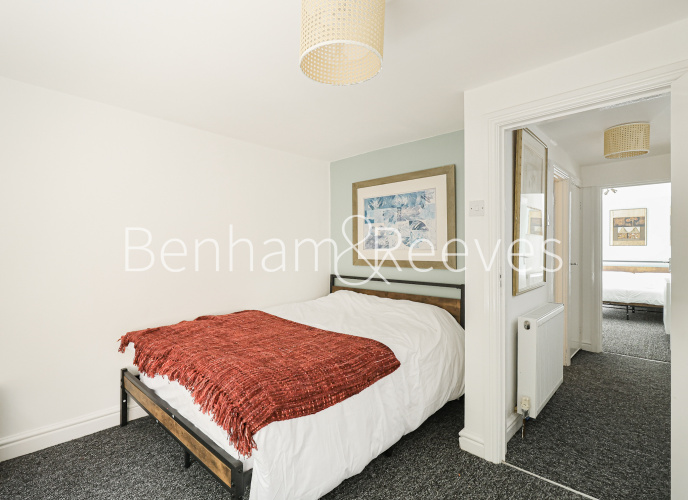 3  bedrooms flat to rent in The Burroughs, Colindal, NW4-image 3