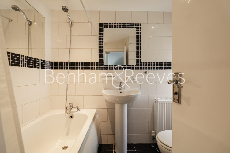 3  bedrooms flat to rent in The Burroughs, Colindal, NW4-image 11