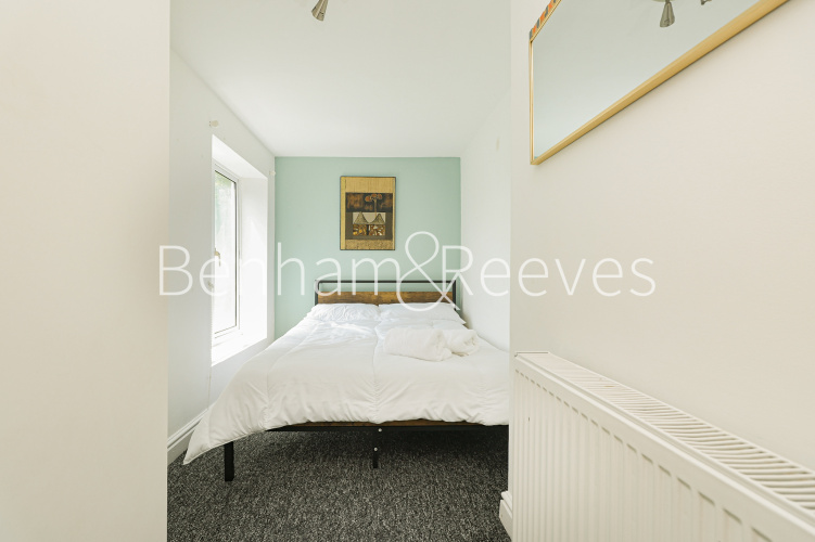 3  bedrooms flat to rent in The Burroughs, Colindal, NW4-image 17