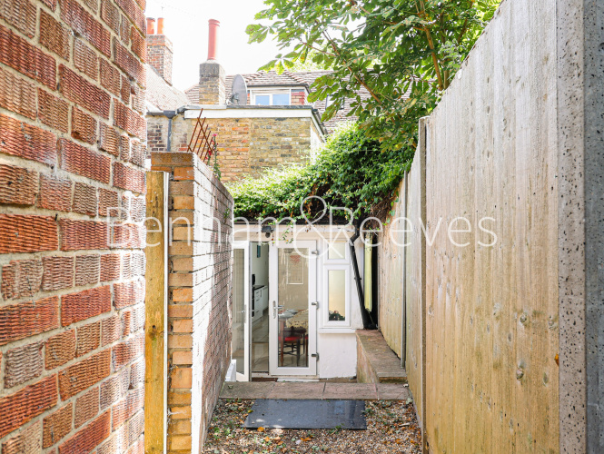 3  bedrooms flat to rent in The Burroughs, Colindal, NW4-image 18