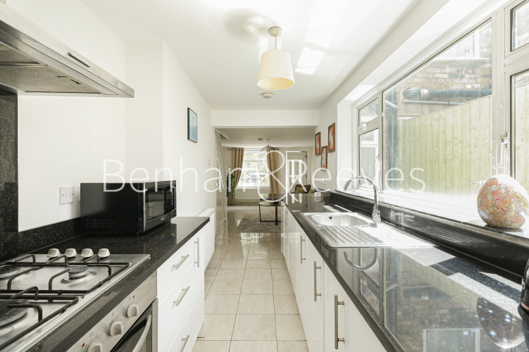 3  bedrooms flat to rent in The Burroughs, Colindal, NW4-image 20