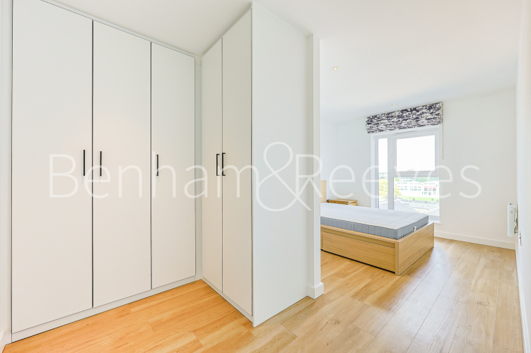 2  bedrooms flat to rent in Fairbank House, Beaufort Square, NW9-image 10