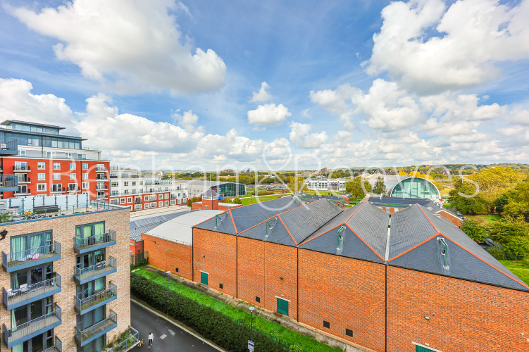 2  bedrooms flat to rent in Fairbank House, Beaufort Square, NW9-image 12