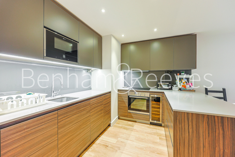 2  bedrooms flat to rent in Beaufort Square, Beaufort Park, NW9-image 2