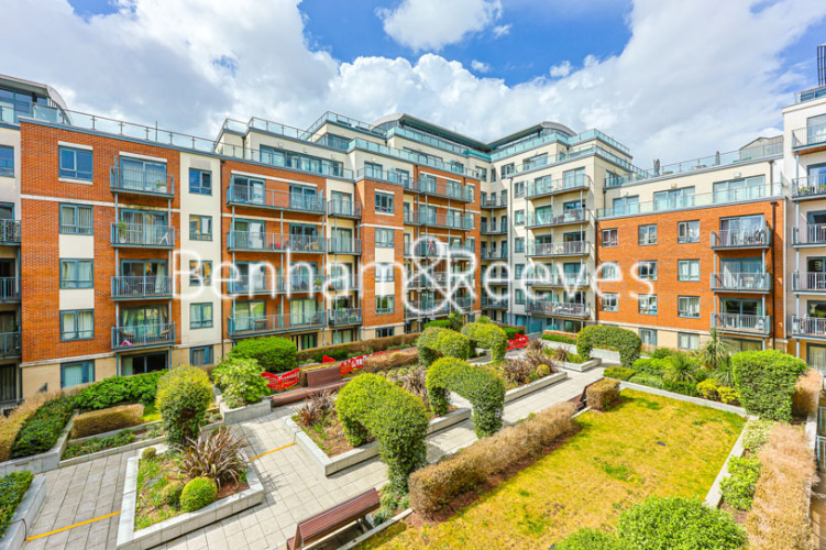 Studio flat to rent in Aerodrome Road, East Drive, NW9-image 6