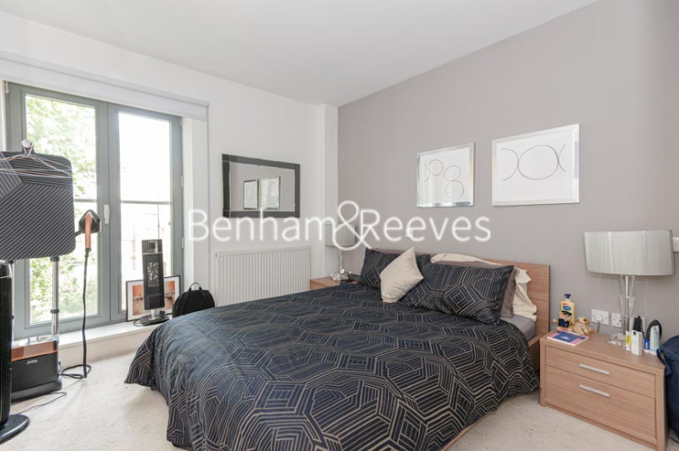 2  bedrooms flat to rent in Theobalds Road, City, WC1X-image 3