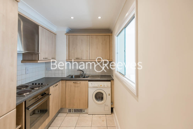 2  bedrooms flat to rent in Carthusian Street, Barbican, EC1M-image 2