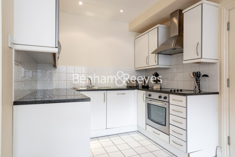 1  bedroom flat to rent in West Smithfield, Farringdon, EC1-image 2