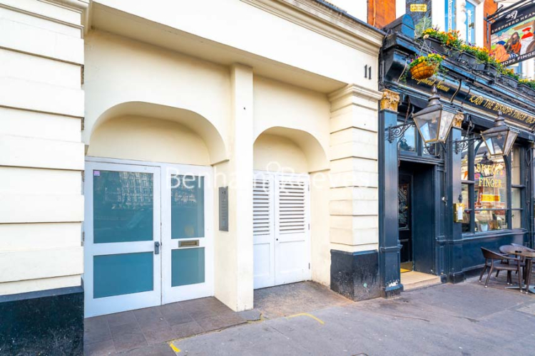1  bedroom flat to rent in West Smithfield, Farringdon, EC1-image 6