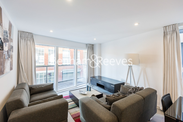 2  bedrooms flat to rent in Dance Square, City, EC1V-image 1