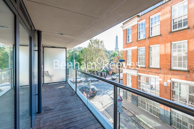 2  bedrooms flat to rent in Dance Square, City, EC1V-image 4