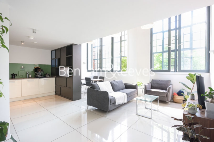 2 bedrooms flat to rent in Arthaus Apartments, Richmond Road, E8-image 1
