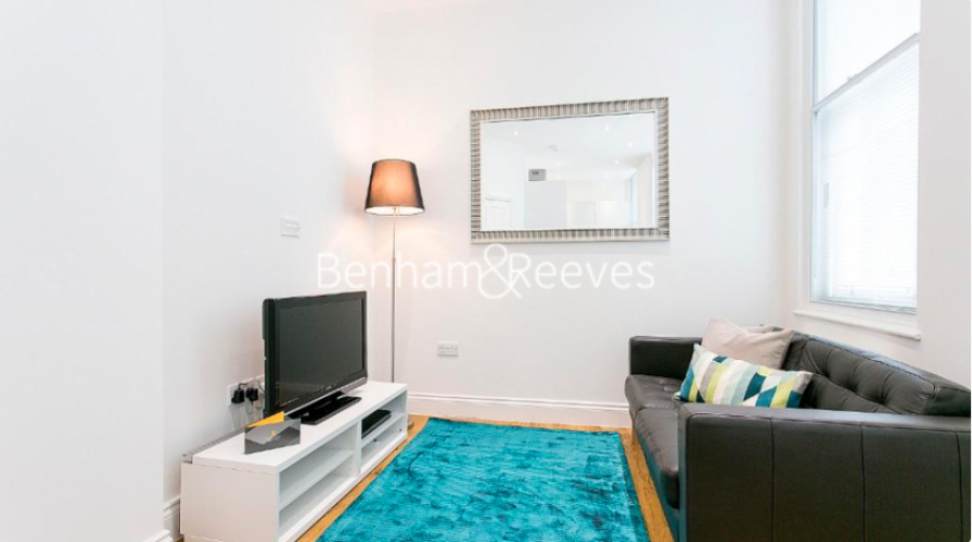 1  bedroom flat to rent in Wormwood Street, City, EC2M-image 1