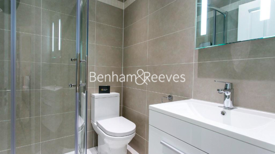 1  bedroom flat to rent in Wormwood Street, City, EC2M-image 5