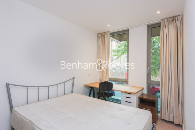 2  bedrooms flat to rent in Trematon Walk, Kings Cross, N1-image 3