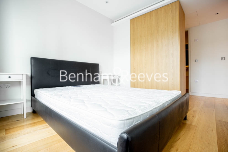 1 bedroom flat to rent in Canaletto Tower, City Road, EC1V-image 9