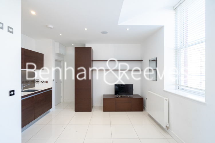 Studio flat to rent in Albany House, Judd Street, WC1H-image 5