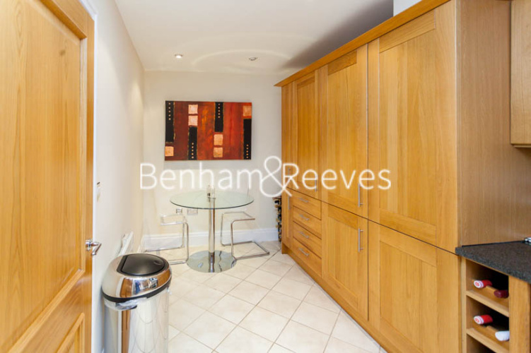 2 bedrooms flat to rent in Temple House, Temple Avenue, EC4Y-image 3