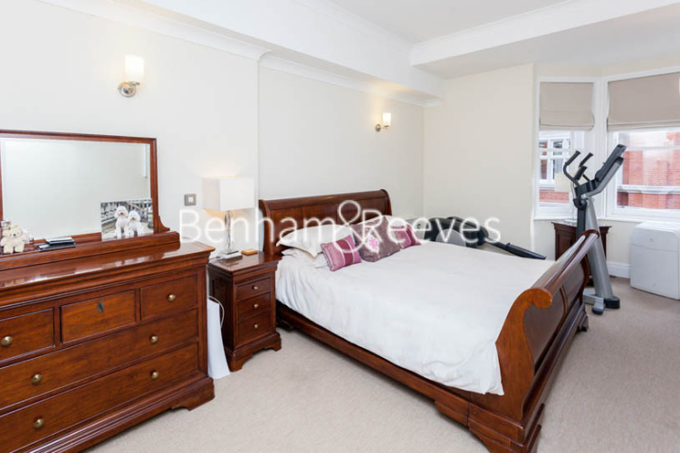 2 bedrooms flat to rent in Temple House, Temple Avenue, EC4Y-image 4