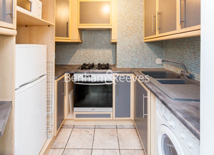 2 bedrooms flat to rent in Bevan House, Boswell Street, WC1N-image 2