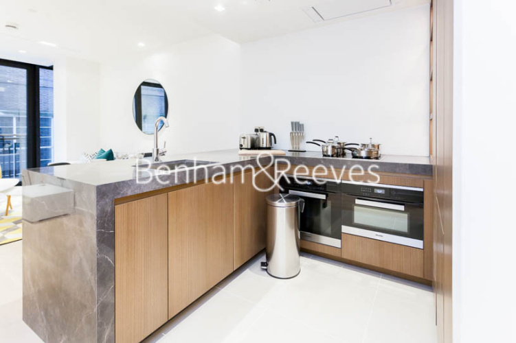 1  bedroom flat to rent in Lincoln Square, Portugal Street, WC2A-image 2