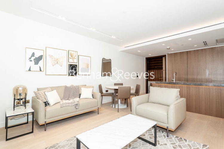 1 bedroom flat to rent in Lincoln Square, Portugal Street, WC2A-image 1