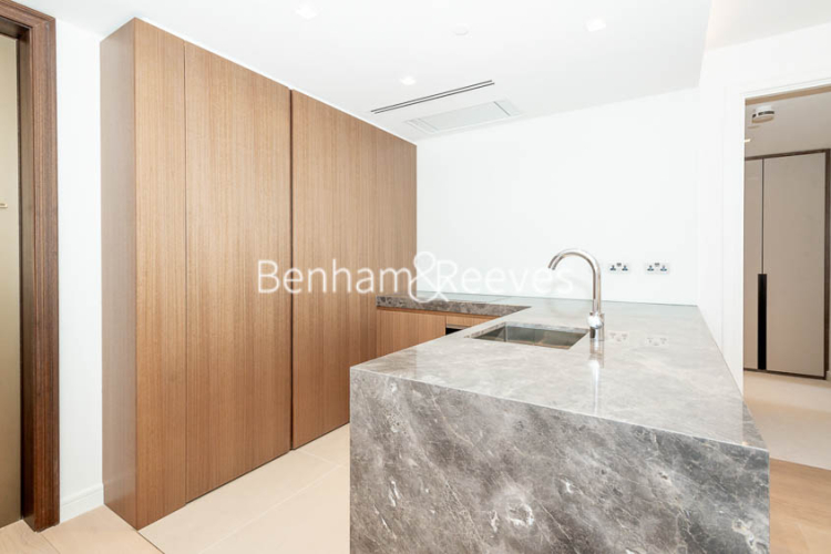 1 bedroom flat to rent in Lincoln Square, Portugal Street, WC2A-image 2