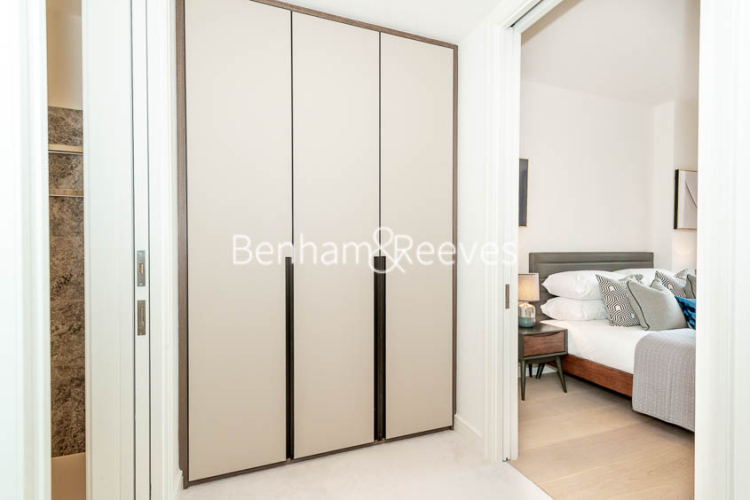 1  bedroom flat to rent in Lincoln Square, Portugal Street, WC2A-image 9