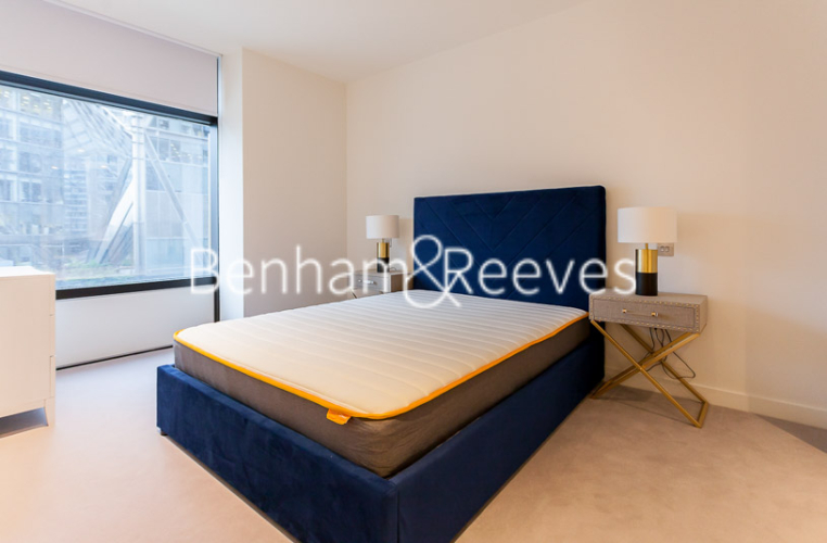 2 bedroom(s) flat to rent in Principal Tower, City, EC2A-image 3