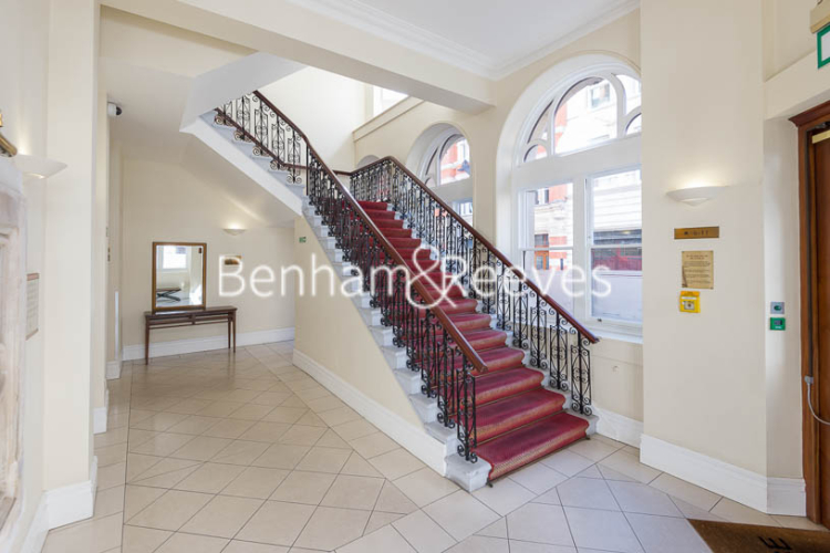 Studio flat to rent in Temple House, Temple Avenue, EC4Y-image 4