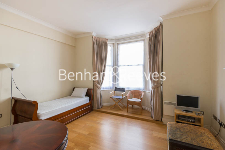Studio flat to rent in Temple House, Temple Avenue, EC4Y-image 8