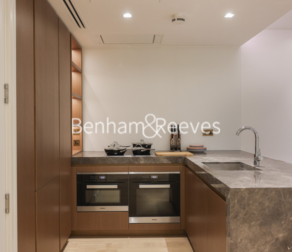 1  bedroom flat to rent in Lincoln Square, Portugal Street, WC2A-image 2
