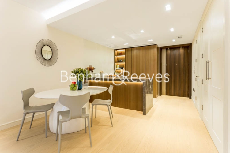 1 bedroom flat to rent in Lincoln Square, 18 Portugal Street, WC2A-image 16