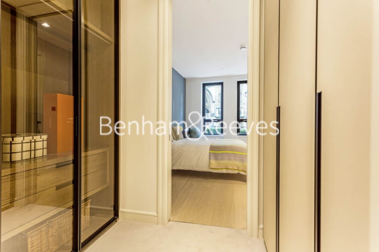 1 bedroom flat to rent in Lincoln Square, 18 Portugal Street, WC2A-image 17