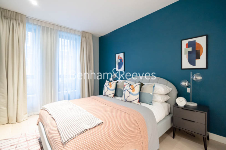 1  bedroom flat to rent in Lincoln Square, Portugal Street, WC2A-image 3