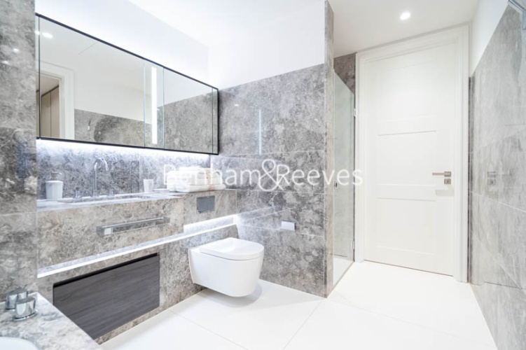 1  bedroom flat to rent in Lincoln Square, Portugal Street, WC2A-image 4