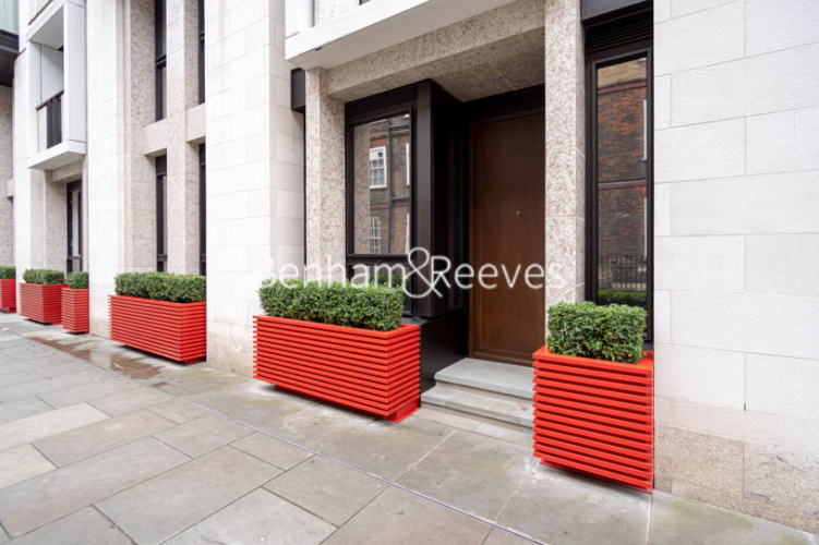 1  bedroom flat to rent in Lincoln Square, Portugal Street, WC2A-image 9