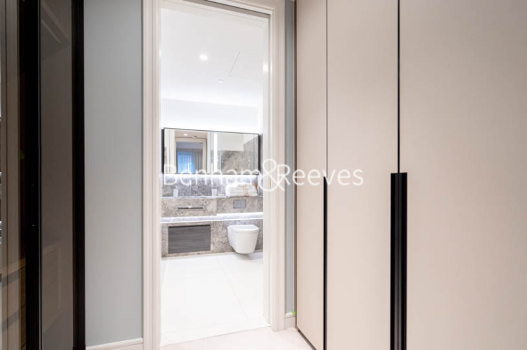 1  bedroom flat to rent in Lincoln Square, Portugal Street, WC2A-image 17