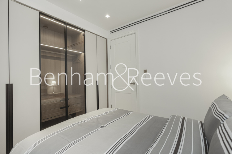 1  bedroom flat to rent in Lincoln Square, Portugal Street, WC2A-image 4