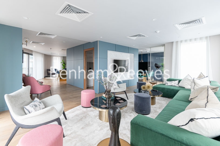 Studio flat to rent in Mount Pleasant, Principal Tower, WC1X-image 17
